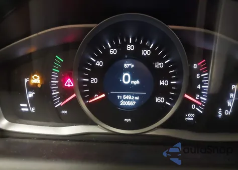 2017 Volvo Xc60 T5 z USA, uszkodzony, nr VIN YV440MDJ9H2084876